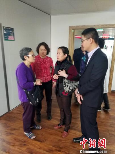 �ό����_�k�����_�f(xi��)�I������ο�������_���H�������f���� �z