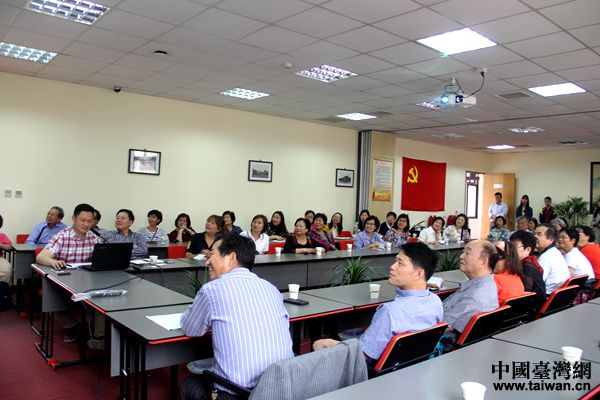 臺(tái)灣參訪團(tuán)走進(jìn)鎮(zhèn)江西津渡社區(qū) 互相“取經(jīng)”共發(fā)展