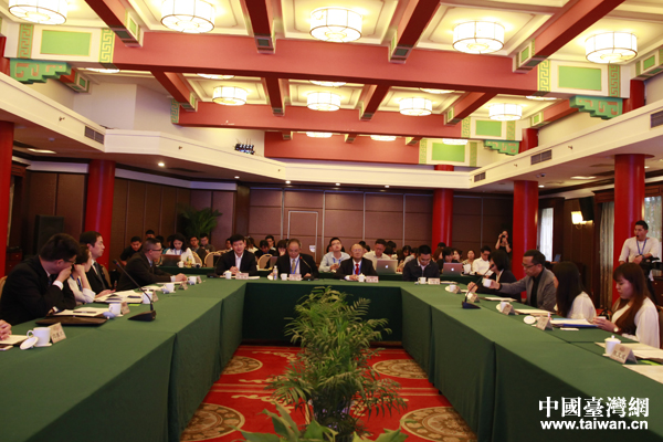 “南京大屠殺史實(shí)與當(dāng)代兩岸青年擔(dān)當(dāng)”主題研討會(huì)在南京召開 “南京大屠殺史實(shí)與當(dāng)代兩岸青年擔(dān)當(dāng)”主題研討會(huì)在南京召開