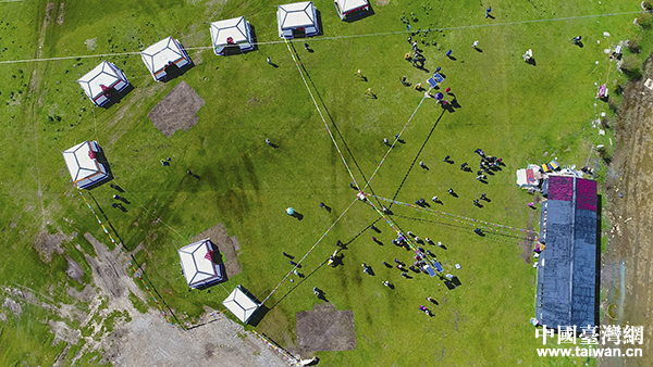 甘孜州草原風(fēng)光 甘孜州草原風(fēng)光