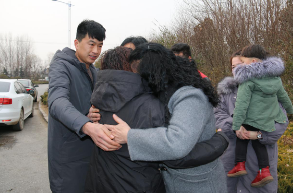 今日頭條科技助力“尋二代”尋根 山東籍赴臺(tái)老兵后人終能回鄉(xiāng)探親 今日頭條科技助力“尋二代”尋根 山東籍赴臺(tái)老兵后人終能回鄉(xiāng)探親