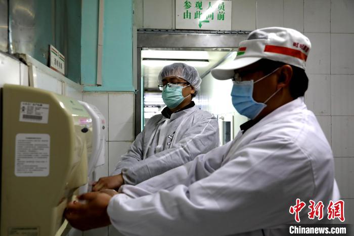 �������F(tu��n)ɽ�|���S(ch��ng)�����M(j��n)���ύ�ǰ������(�Y�ψD) ���w �z