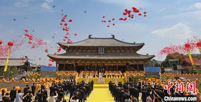 ����ã������꣩���{�ɰ����r(n��ng)�׵����g��������ɽ����ƽ�e��