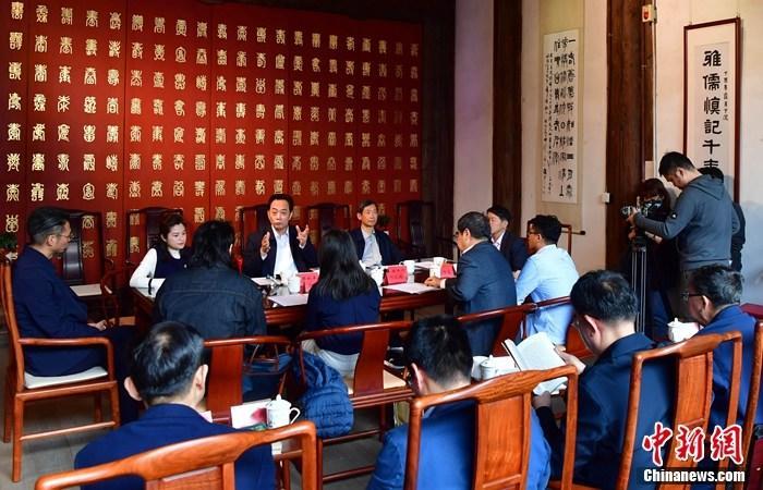 ���_��ͨʷ���D�g��Ԓ���Ŀ����Փ�C��27����λ�ڸ�������������}�_�vʷ�Ļ��о�Ժ�e�������_��ͨʷ���D�g��Ԓ���Ŀ��ʽ���ӡ����� �z