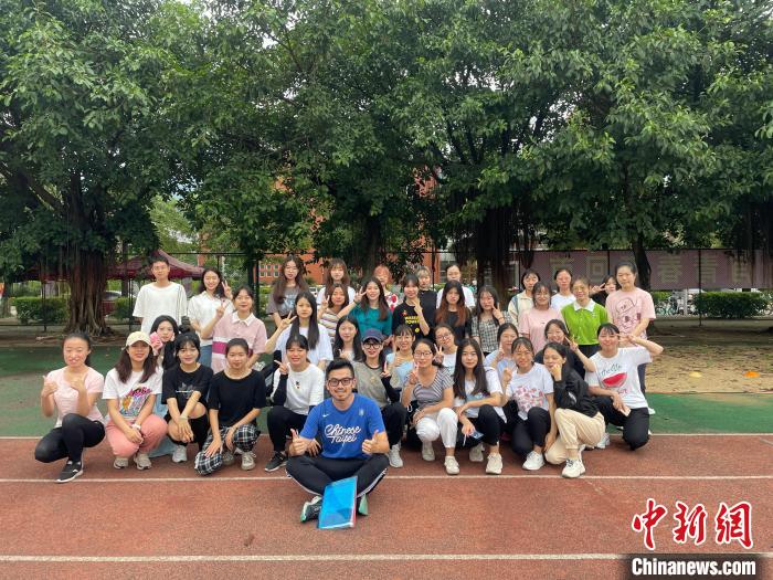 �_(t��i)���̎�������c�W(xu��)���ĺ�Ӱ(�Y�ψD)�� ����𹩈D ���L�߹��D