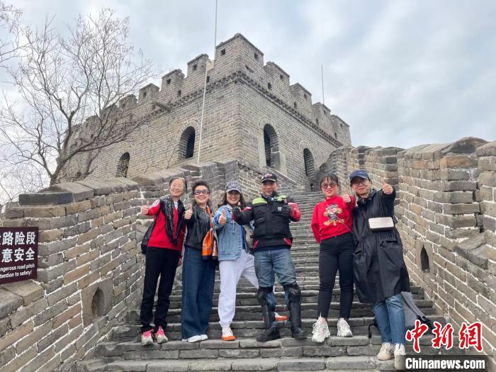 ��������L(zh��ng)���c�οͺ�Ӱ�������L�߹��D