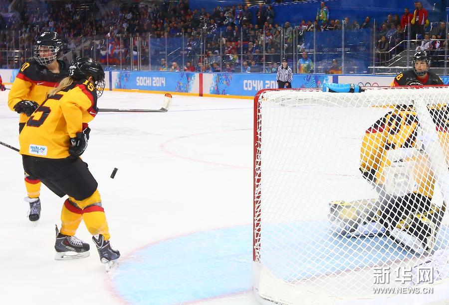 �����W��(hu��)����3��Ů�ӱ��򡪡�����ِ��(ch��ng)Ҋ(ji��n)����