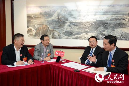 ��λί�T����ӑՓ������ �z