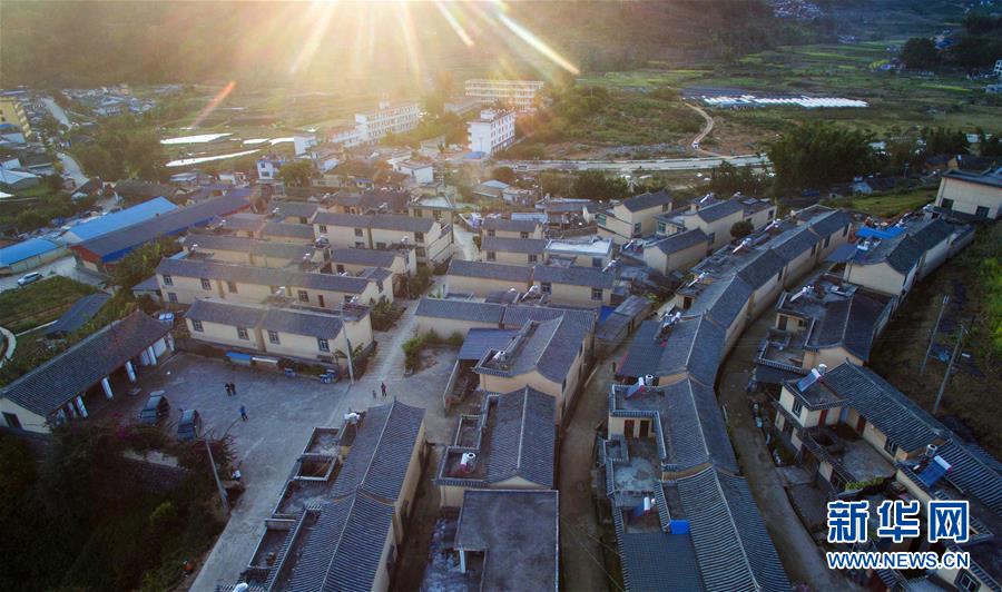 (���Aȫý�^�l��ʮ�Ŵ��؄e������D�Ļ���)(5)���F(xi��n)���A���傥����d���Є�ָ�ϡ������h��ʮ�Ŵ�����ƽ�r���Ї���ɫ������x˼��