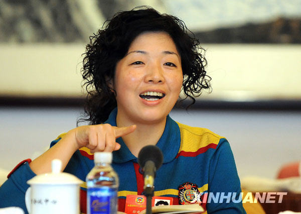 �����Ĵ���ȫ�����f(xi��)ί�T�콨Ⱥ�f������һ�������Ĵ������(z��i)�^(q��)��ί�T���Ҹ��P(gu��n)�Ğ�(z��i)���ؽ�������ϣ���ڔU(ku��)���(n��i)�������M(j��n)��(z��i)���ؽ��^��������ԭ�t�Ժ��`������Y(ji��)�����m��(d��ng)����������