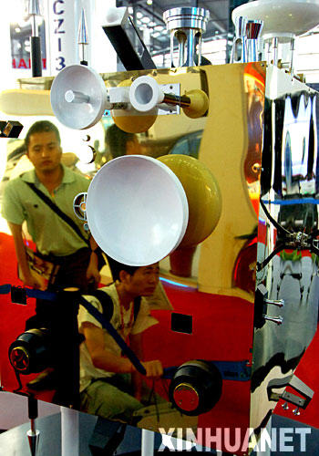 10��13�����^�����^�조�϶�һ̖(h��o)�����������l(w��i)��ģ�͡�