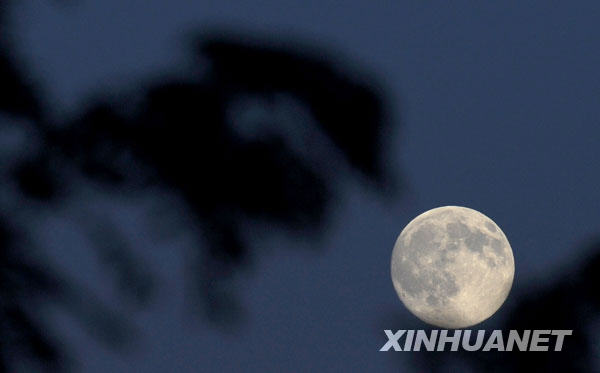 10��3���Ĕz�����(y��ng)�ϿյĈA�¡�